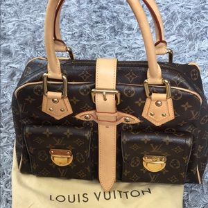 Louis Vuitton Manhattan bag like new w/ dustbag.